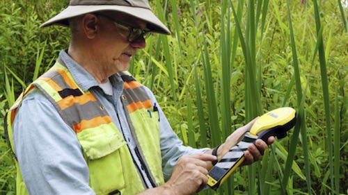 SPONSORED: All-in-One Handheld Devices Aid GIS Workflows